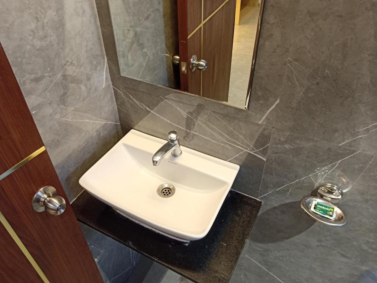 Hotel Suvarnam Residency Ahmednagar Exteriér fotografie